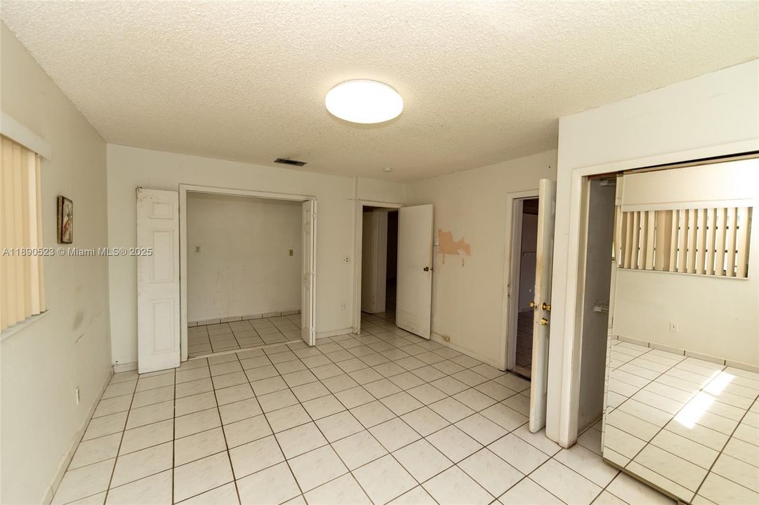 For Sale: $629,000 (4 beds, 2 baths, 1573 Square Feet)