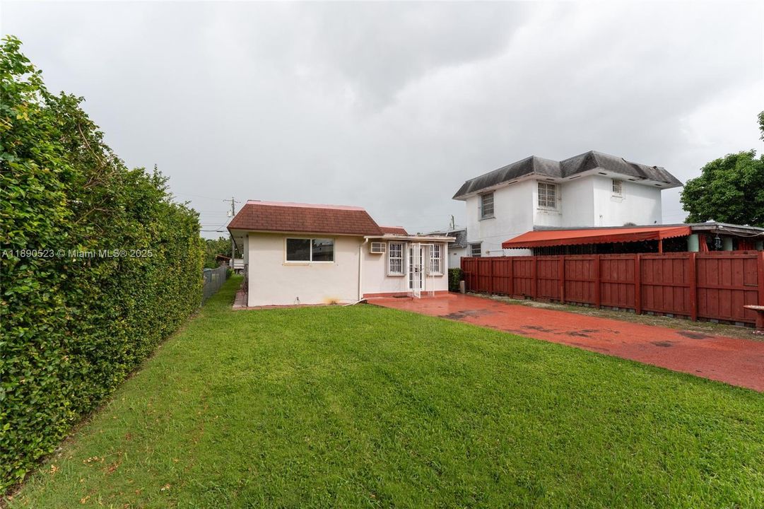 For Sale: $629,000 (4 beds, 2 baths, 1573 Square Feet)