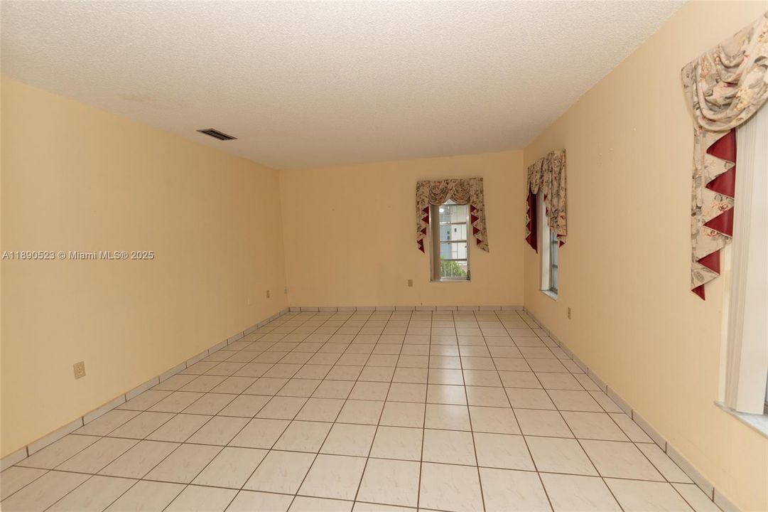 For Sale: $629,000 (4 beds, 2 baths, 1573 Square Feet)