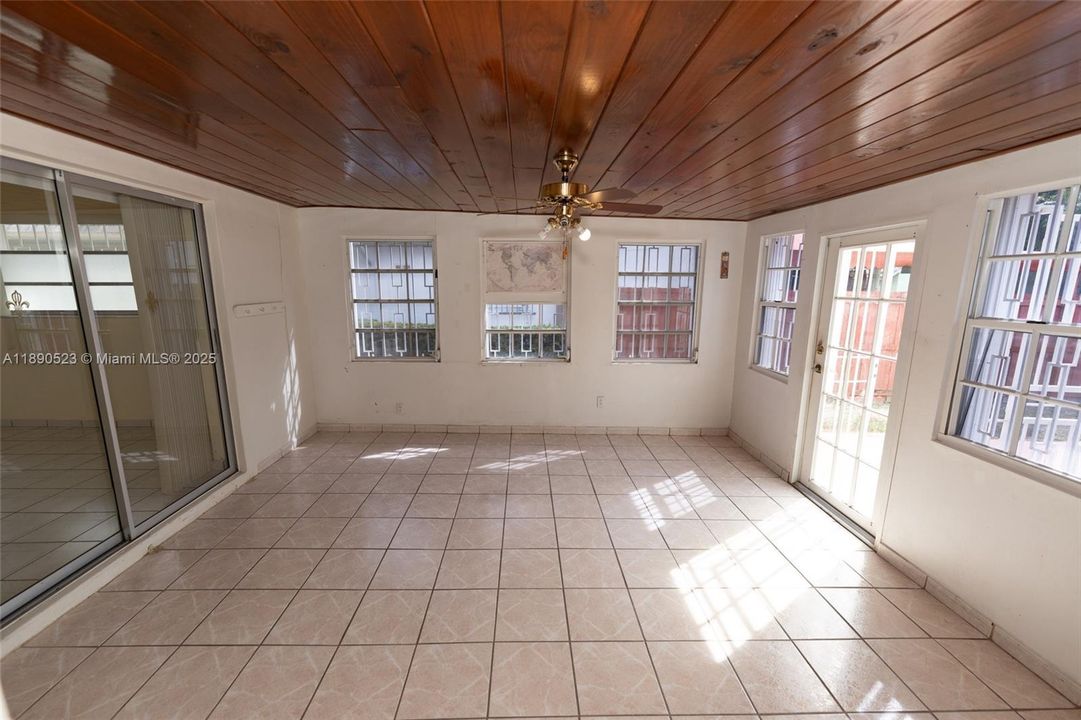 For Sale: $629,000 (4 beds, 2 baths, 1573 Square Feet)