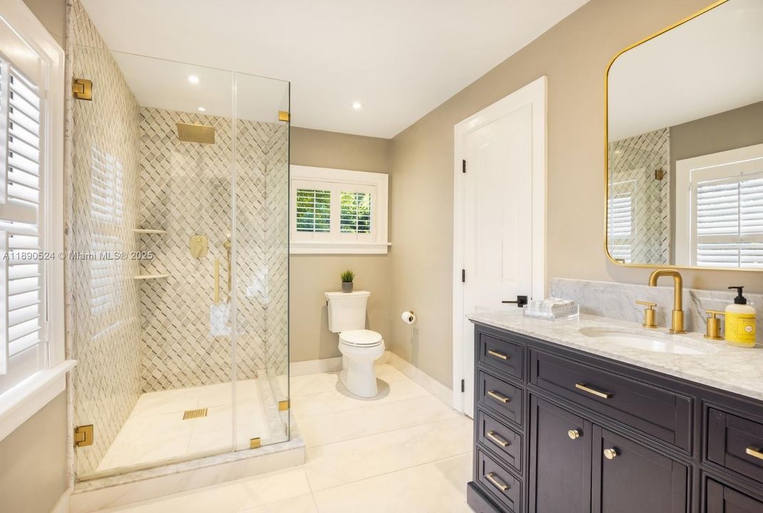 En Venta: $2,950,000 (5 camas, 4 baños, 4633 Pies cuadrados)