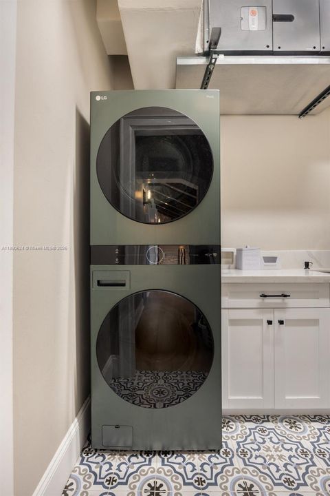 En Venta: $2,950,000 (5 camas, 4 baños, 4633 Pies cuadrados)