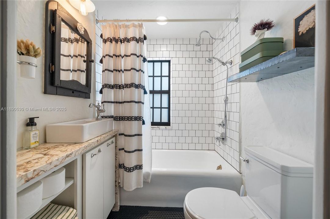 待售: $2,775,000 (3 贝兹, 2 浴室, 2219 平方英尺)