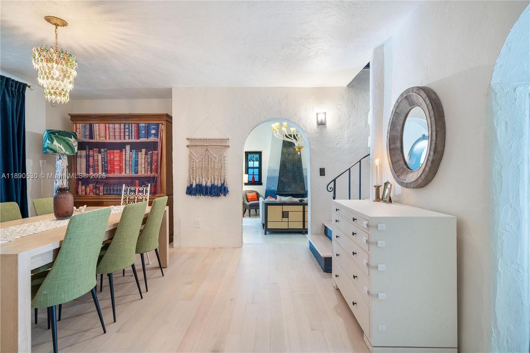 待售: $2,775,000 (3 贝兹, 2 浴室, 2219 平方英尺)