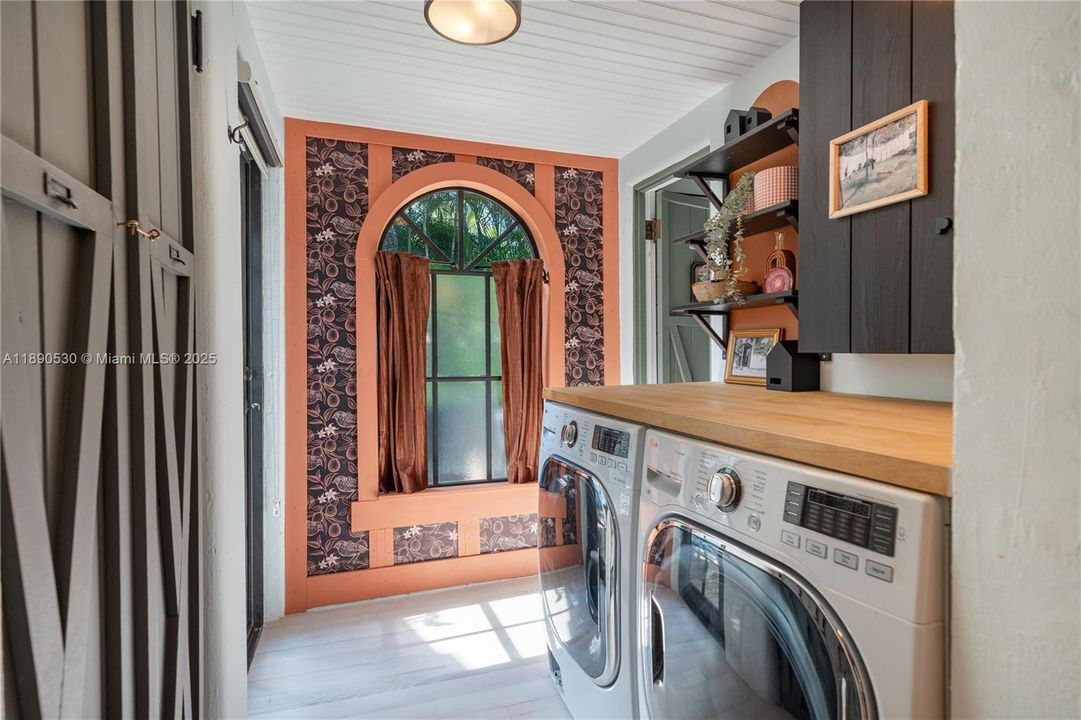 待售: $2,775,000 (3 贝兹, 2 浴室, 2219 平方英尺)