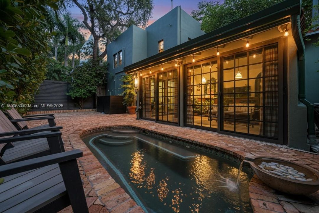 待售: $2,775,000 (3 贝兹, 2 浴室, 2219 平方英尺)