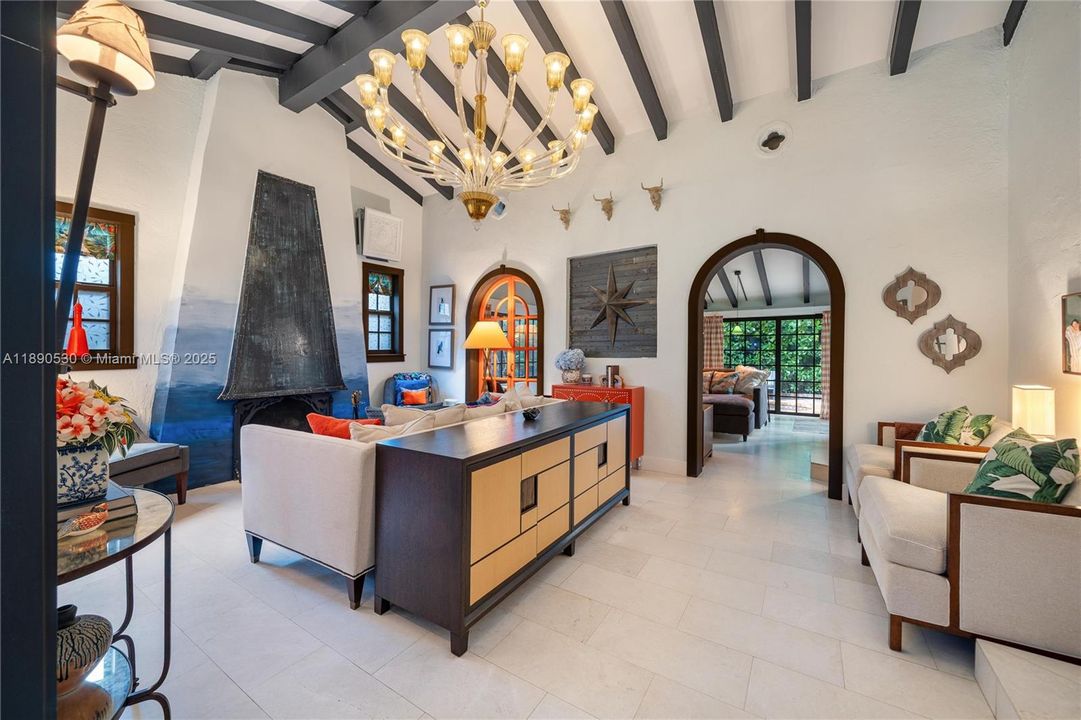 待售: $2,775,000 (3 贝兹, 2 浴室, 2219 平方英尺)