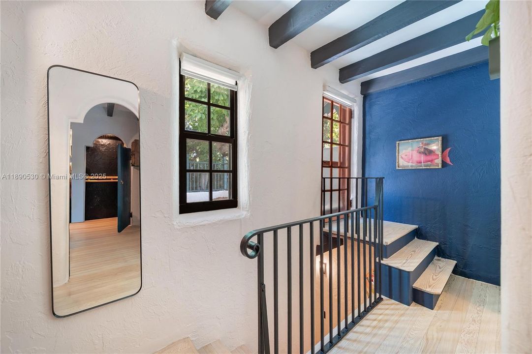 待售: $2,775,000 (3 贝兹, 2 浴室, 2219 平方英尺)