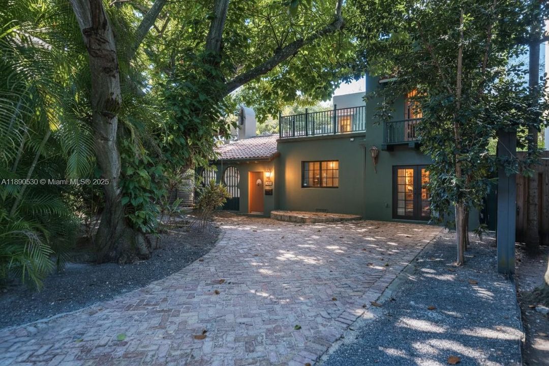 待售: $2,775,000 (3 贝兹, 2 浴室, 2219 平方英尺)