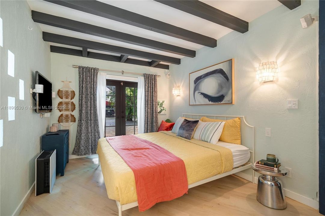 待售: $2,775,000 (3 贝兹, 2 浴室, 2219 平方英尺)