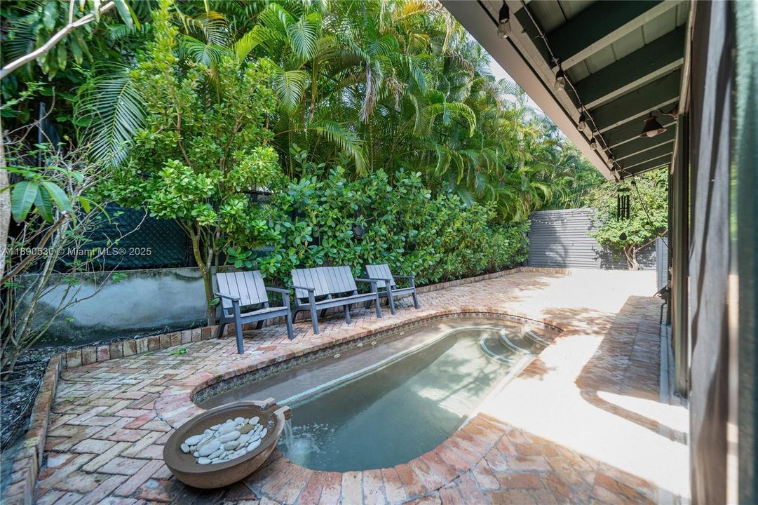 待售: $2,775,000 (3 贝兹, 2 浴室, 2219 平方英尺)