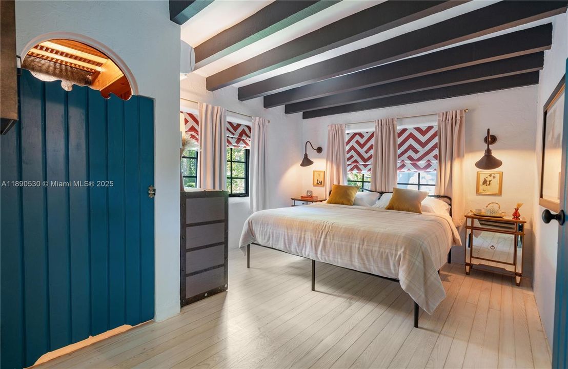 待售: $2,775,000 (3 贝兹, 2 浴室, 2219 平方英尺)