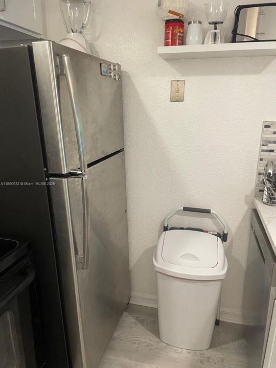 For Rent: $3,200 (0 beds, 1 baths, 465 Square Feet)