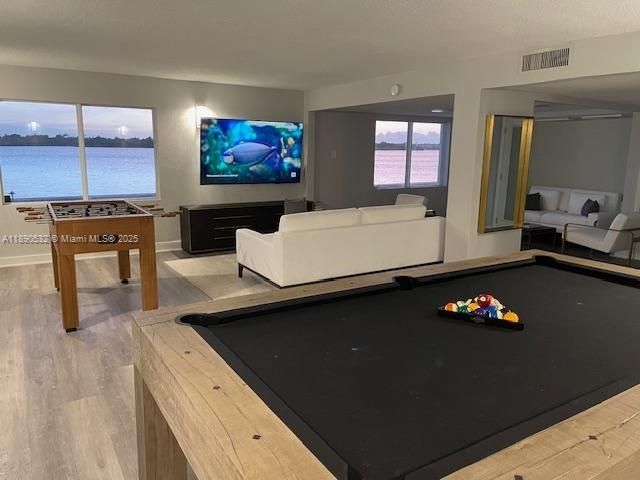 For Rent: $3,200 (0 beds, 1 baths, 465 Square Feet)