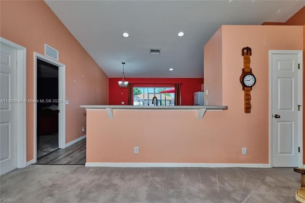 For Sale: $264,000 (3 beds, 2 baths, 1422 Square Feet)