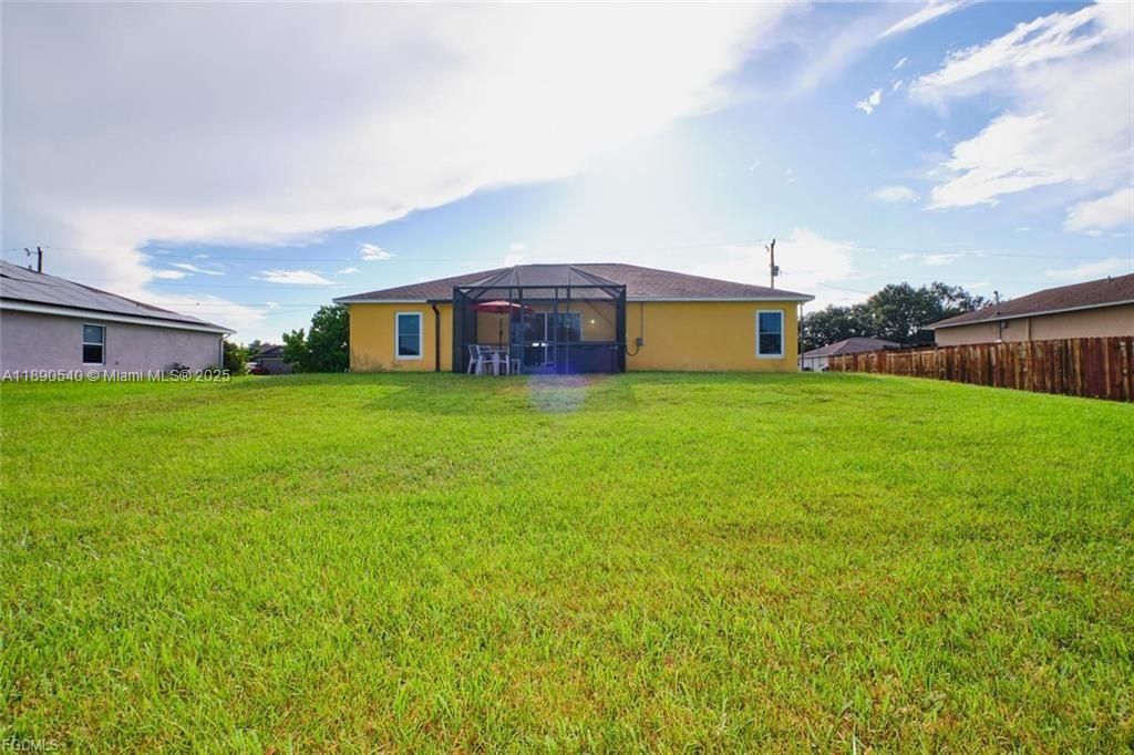 For Sale: $264,000 (3 beds, 2 baths, 1422 Square Feet)