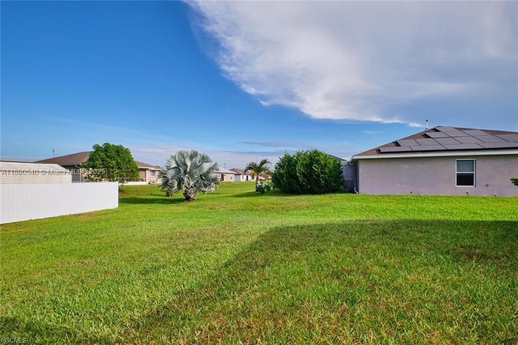 For Sale: $264,000 (3 beds, 2 baths, 1422 Square Feet)