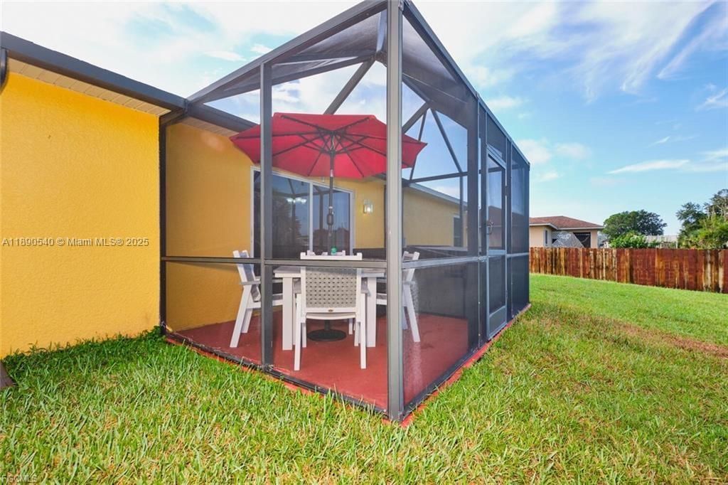 For Sale: $264,000 (3 beds, 2 baths, 1422 Square Feet)