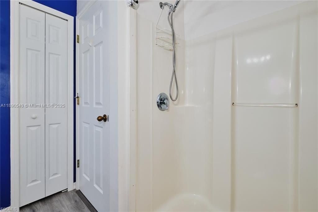 For Sale: $264,000 (3 beds, 2 baths, 1422 Square Feet)