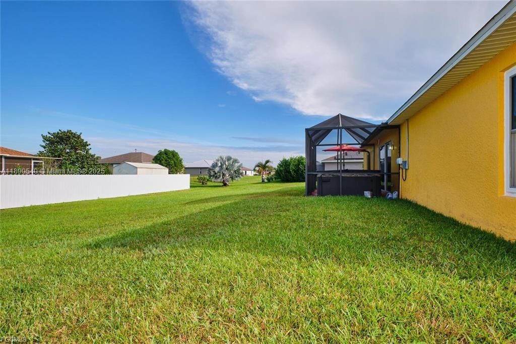 For Sale: $264,000 (3 beds, 2 baths, 1422 Square Feet)