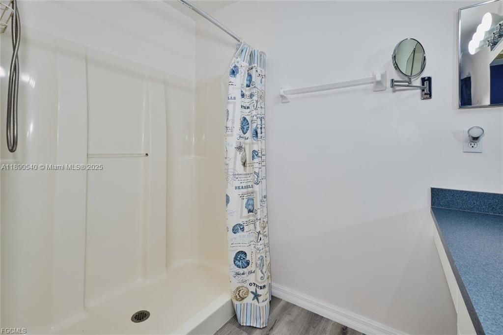 For Sale: $264,000 (3 beds, 2 baths, 1422 Square Feet)