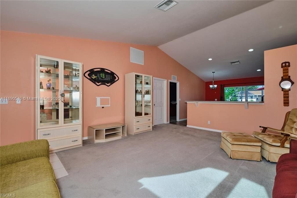 For Sale: $264,000 (3 beds, 2 baths, 1422 Square Feet)