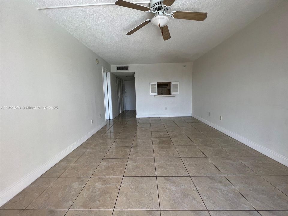 Activo con contrato: $1,850 (1 camas, 1 baños, 614 Pies cuadrados)