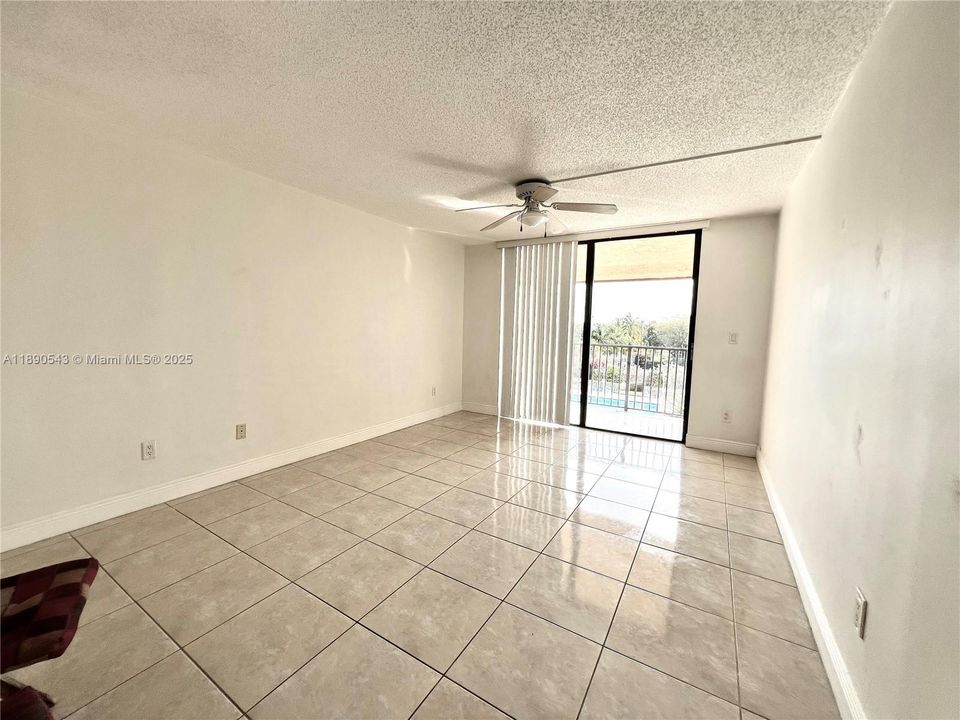 Activo con contrato: $1,850 (1 camas, 1 baños, 614 Pies cuadrados)