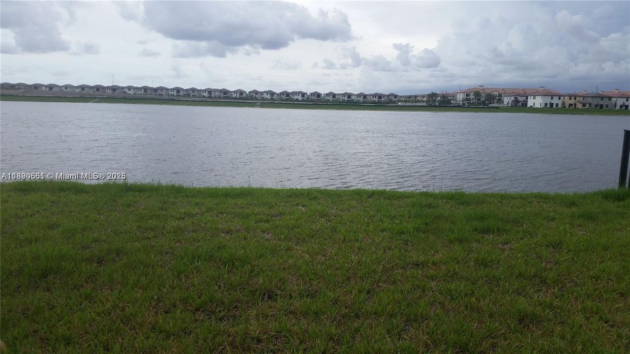 Active With Contract: $4,200 (5 beds, 4 baths, 2909 Square Feet)