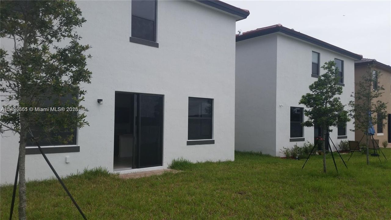 Active With Contract: $4,200 (5 beds, 4 baths, 2909 Square Feet)