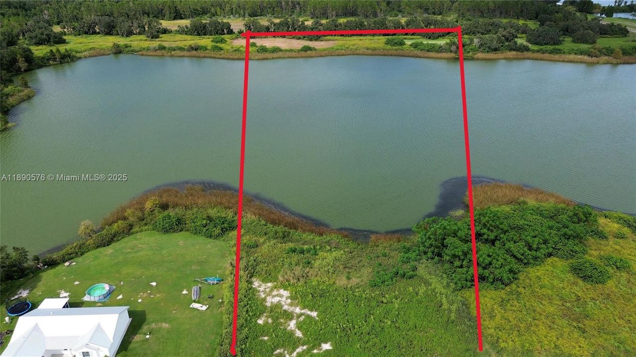 En Venta: $140,000 (5.01 acres)