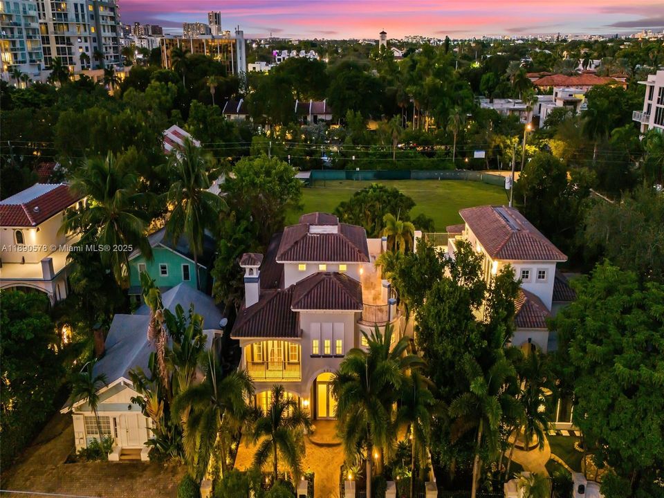 待售: $3,125,000 (4 贝兹, 5 浴室, 3937 平方英尺)