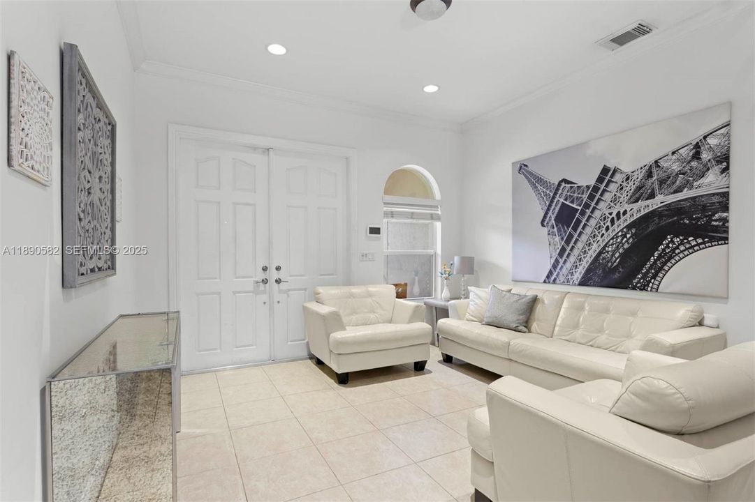 For Rent: $6,100 (4 beds, 3 baths, 2058 Square Feet)