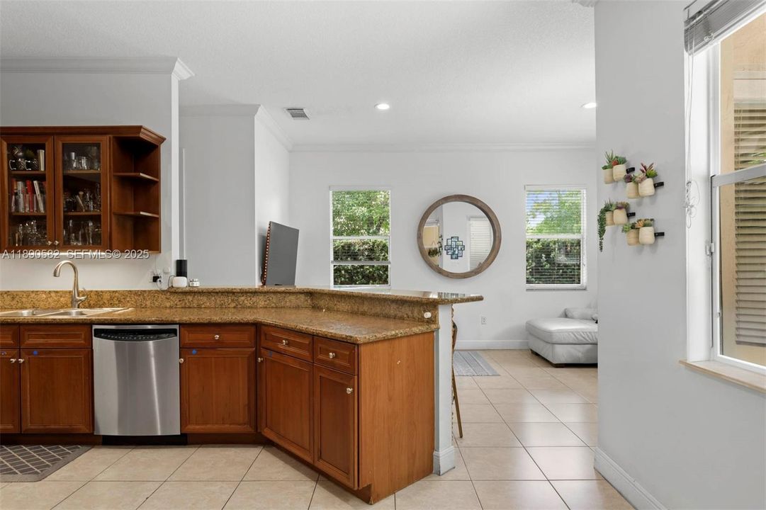 For Rent: $6,100 (4 beds, 3 baths, 2058 Square Feet)