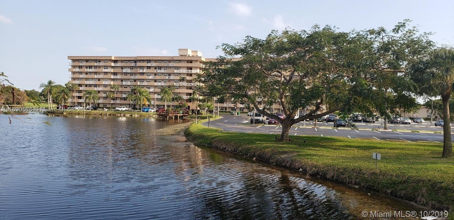 На продажу: $205,000 (2 спален, 2 ванн, 1015 Квадратных фут)