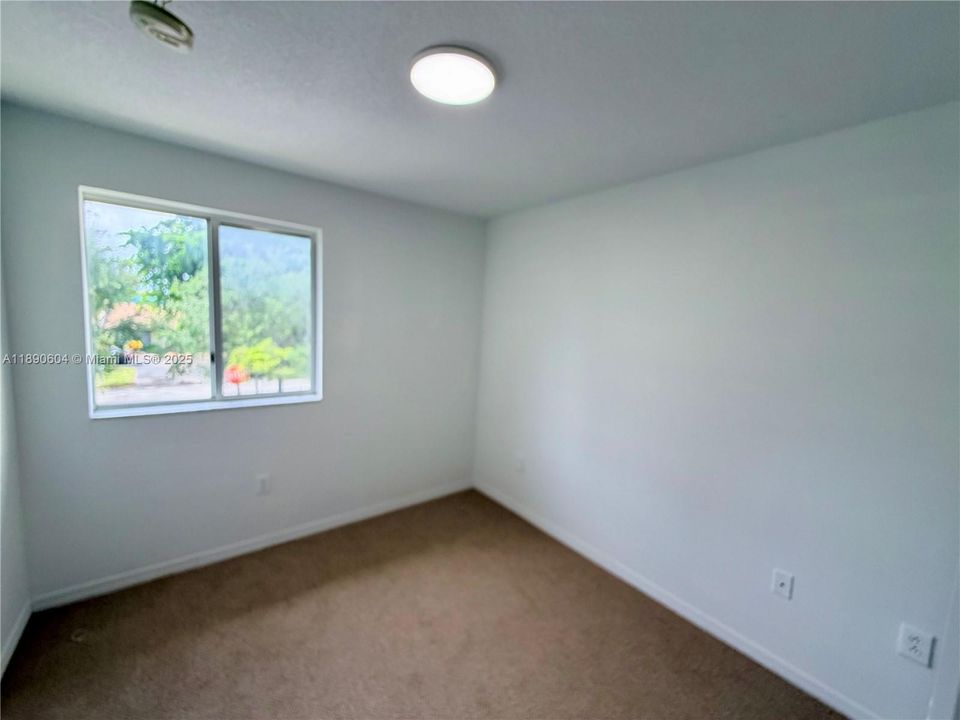 Недавно арендовано: $2,500 (3 спален, 2 ванн, 1417 Квадратных фут)