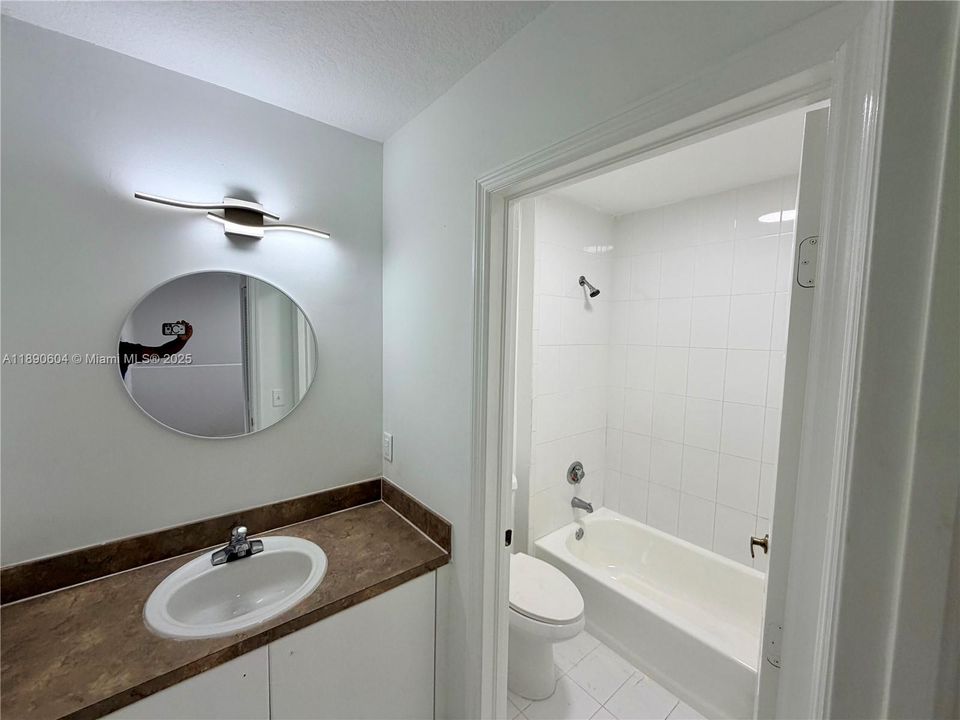 Недавно арендовано: $2,500 (3 спален, 2 ванн, 1417 Квадратных фут)