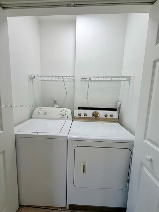 Недавно арендовано: $2,500 (3 спален, 2 ванн, 1417 Квадратных фут)