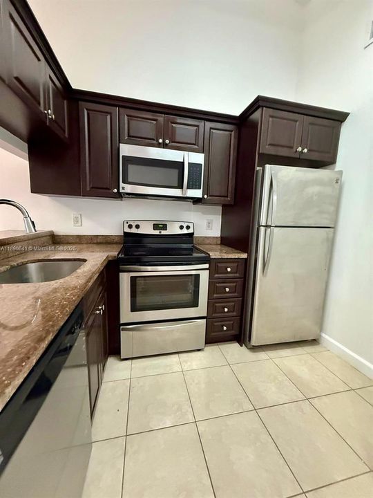 Недавно арендовано: $1,699 (1 спален, 1 ванн, 750 Квадратных фут)