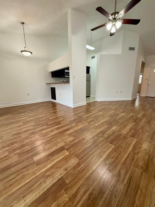 Недавно арендовано: $1,699 (1 спален, 1 ванн, 750 Квадратных фут)