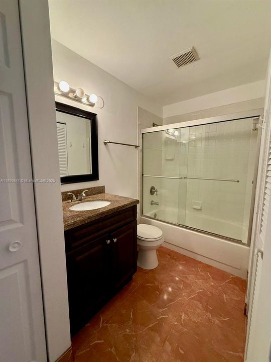 Недавно арендовано: $1,699 (1 спален, 1 ванн, 750 Квадратных фут)