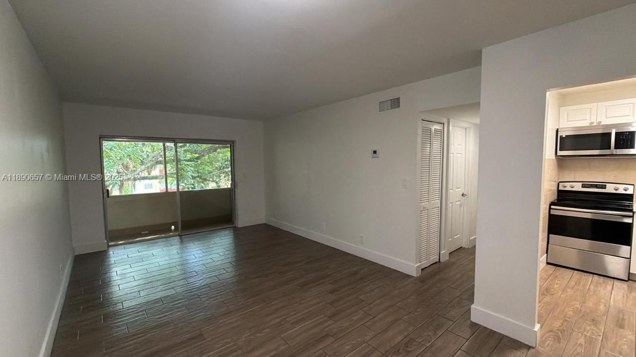 Activo con contrato: $1,550 (1 camas, 1 baños, 632 Pies cuadrados)