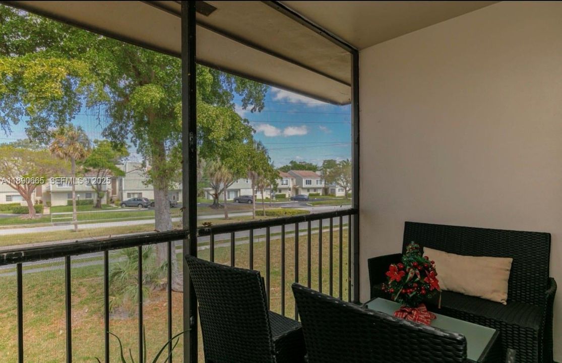 Active With Contract: $1,450 (1 beds, 1 baths, 0 Square Feet)
