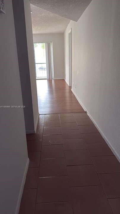 Active With Contract: $1,450 (1 beds, 1 baths, 0 Square Feet)