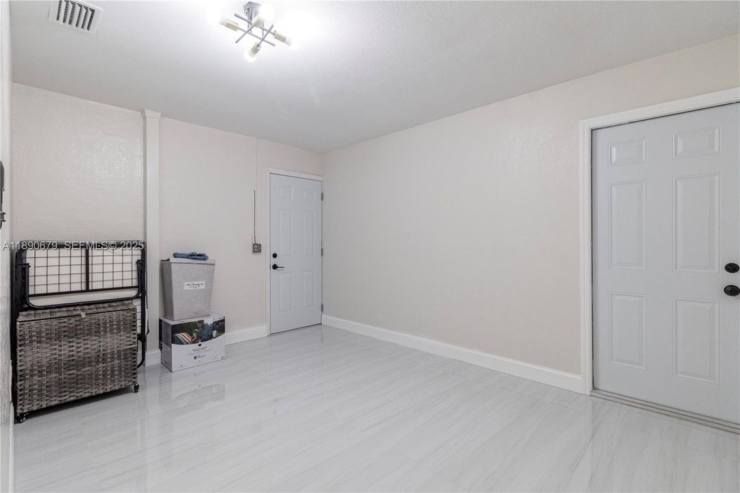 For Sale: $445,000 (4 beds, 2 baths, 1880 Square Feet)