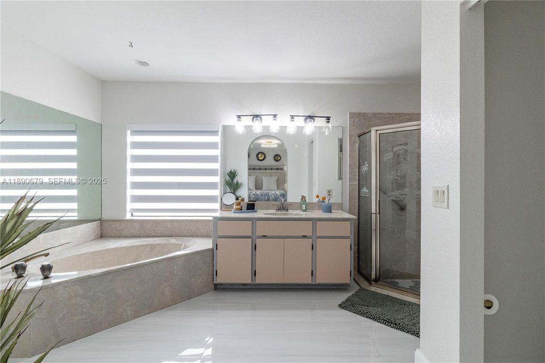 For Sale: $445,000 (4 beds, 2 baths, 1880 Square Feet)