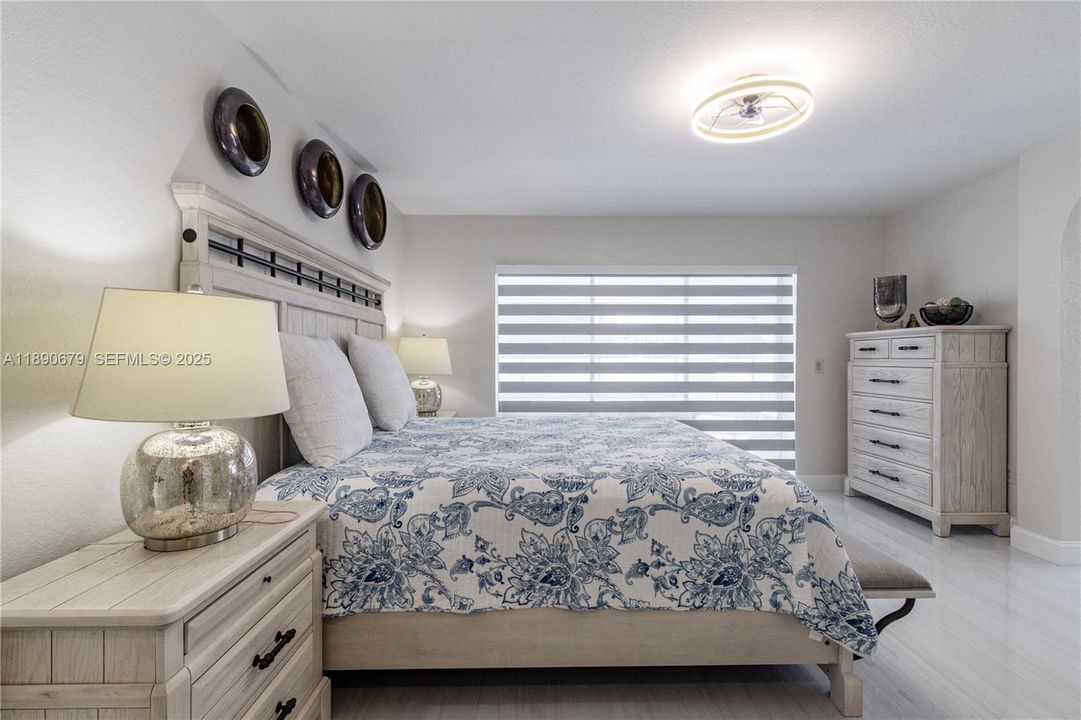 For Sale: $445,000 (4 beds, 2 baths, 1880 Square Feet)