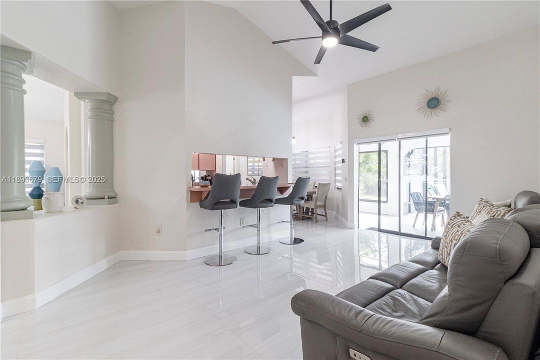 For Sale: $445,000 (4 beds, 2 baths, 1880 Square Feet)