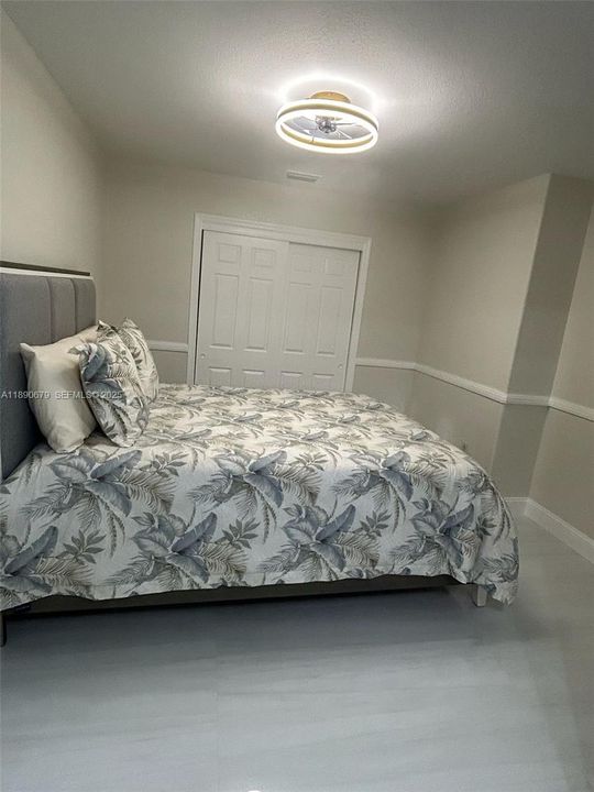 For Sale: $445,000 (4 beds, 2 baths, 1880 Square Feet)