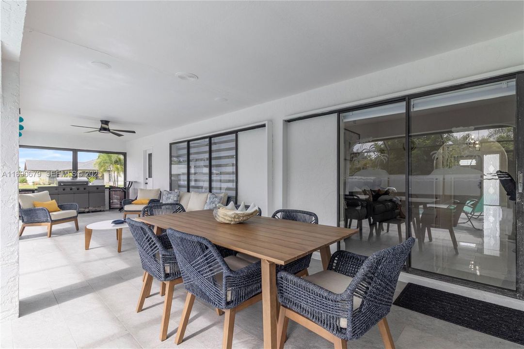 For Sale: $445,000 (4 beds, 2 baths, 1880 Square Feet)